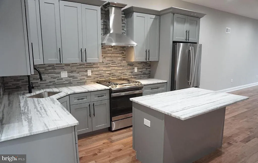 3 bed, 2.0 bath, 1713 sqft, $2,500 — Photo 4
