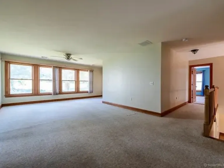23 Giovanni Dr — Photo 4