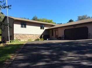 1069 Hunter Rdg, Hudson, WI 54016