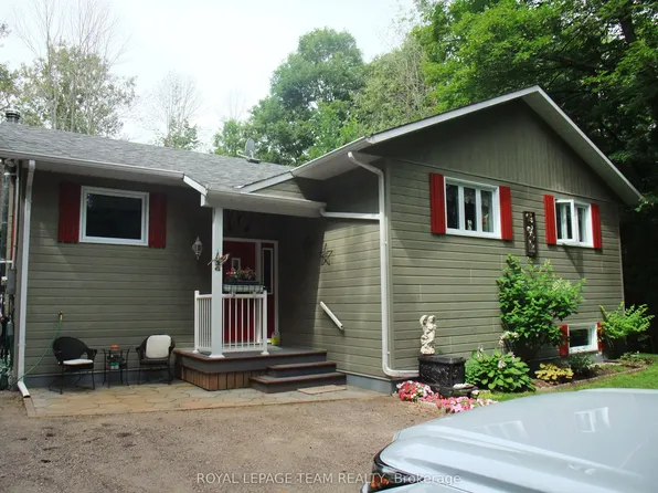 1563 Goshen Rd, Horton, ON K7V 3Z4
