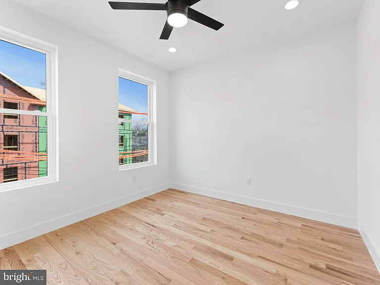 6442 Lansdowne Ave #3 — Photo 4
