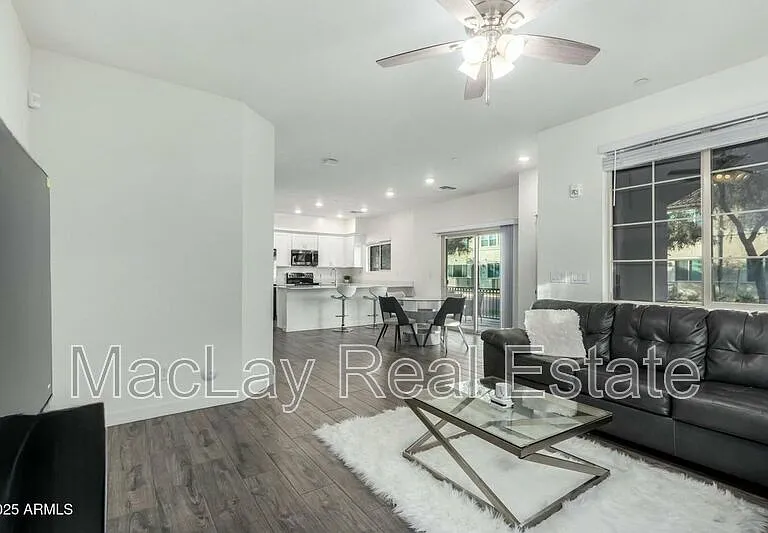 1918 E Bridgeport Pkwy #102 — Photo 5