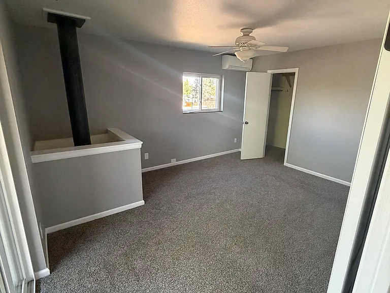 780 Excalibur St — Photo 20