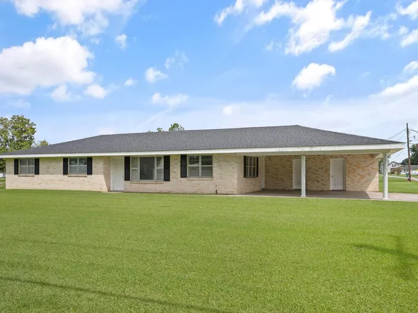 13272 Acorn St, Vacherie, LA 70090