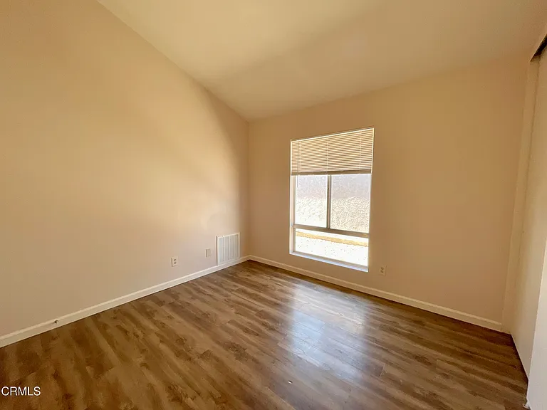 936 Belmont Ave — Photo 21