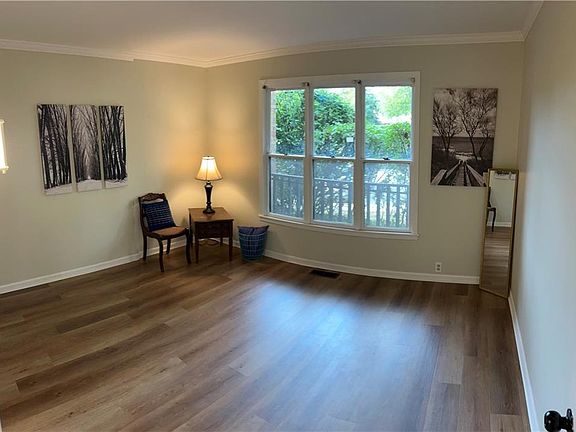 3rd image of 447 W 104th St Unit B