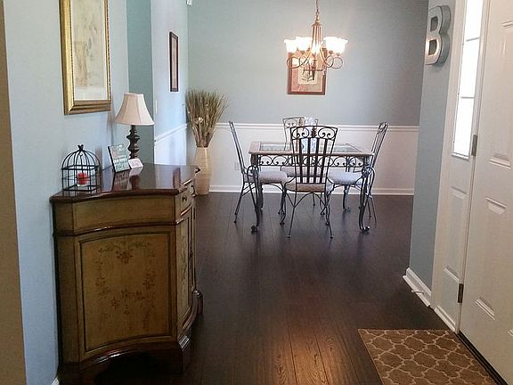 5th image of 105 English Ct