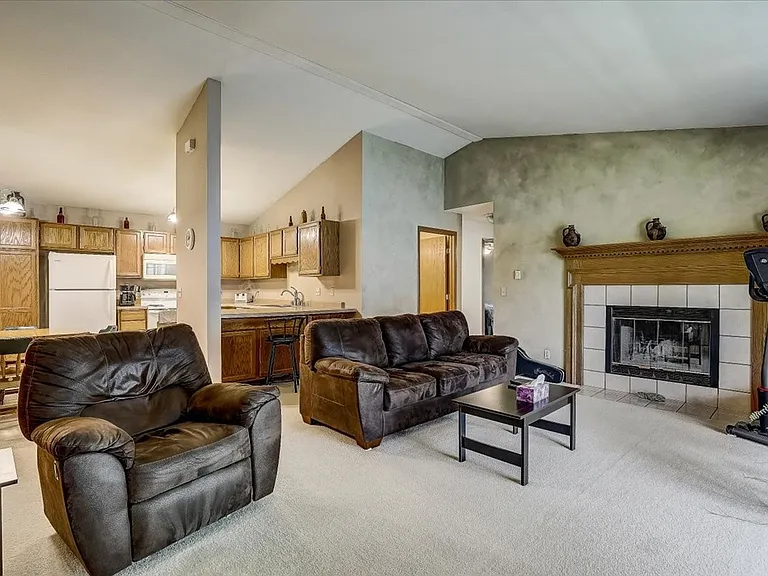 390 Auburn Meadows Ct #A — Photo 3