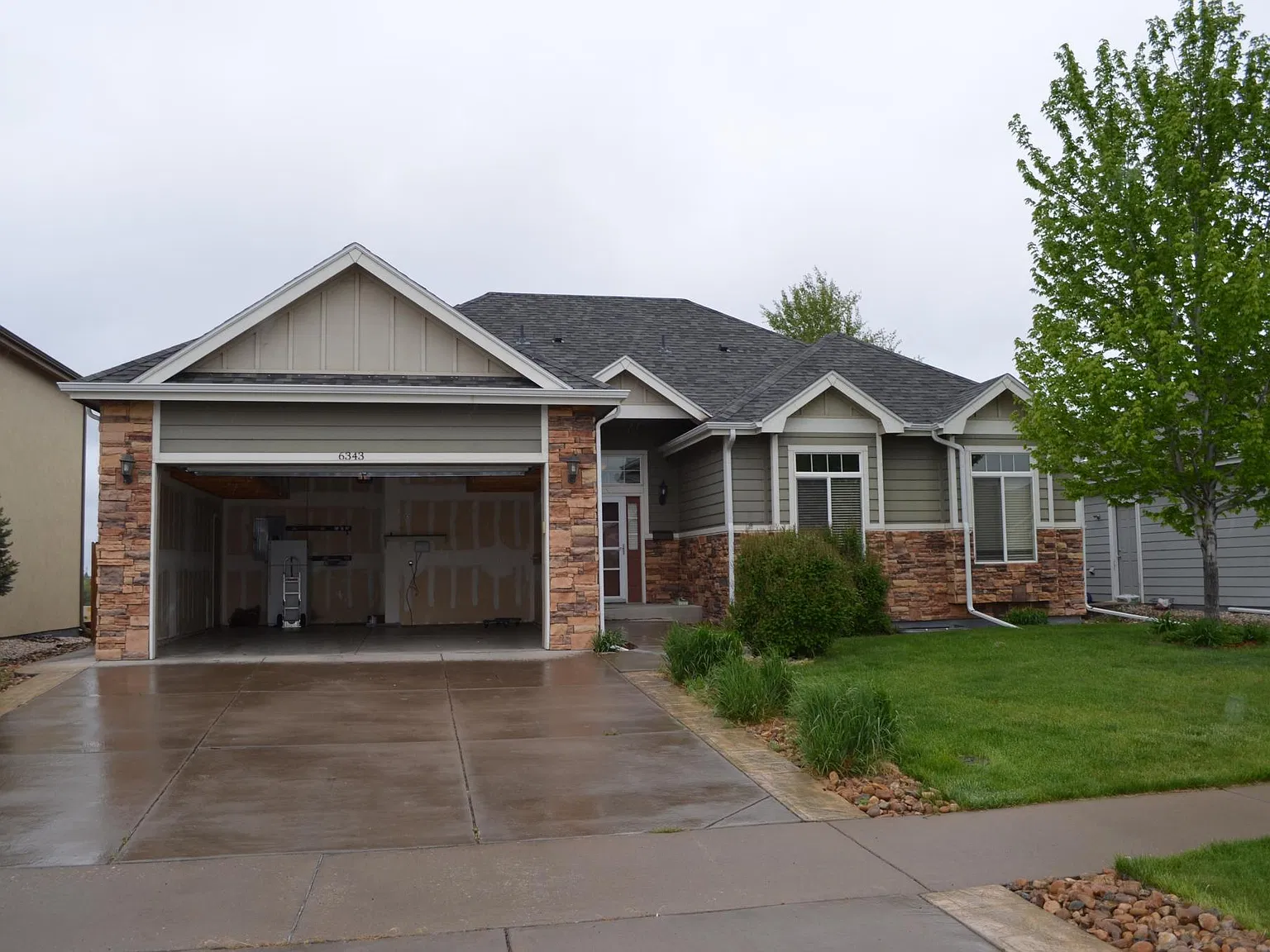 3 bed, 3327 sqft, $2,500 — Photo 1