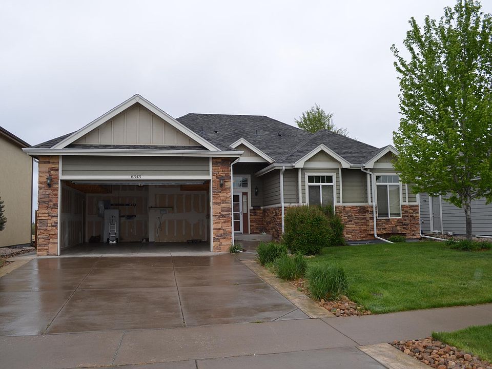 Front of the house, two car oversize garage