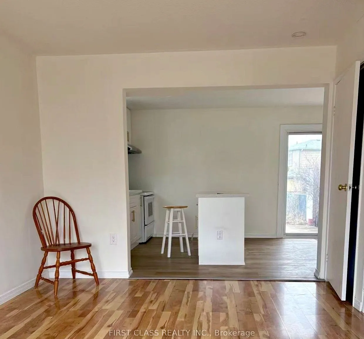 5 bed, $3,000 — Photo 3