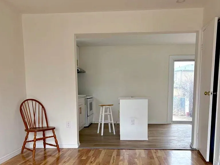701 Leeder Ct — Photo 3