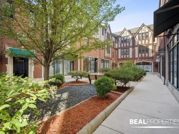 894 Green Bay Rd APT 14, Winnetka, IL 60093