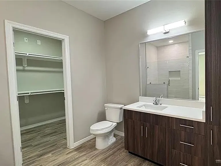 4301 Walnut Ave #4 — Photo 9