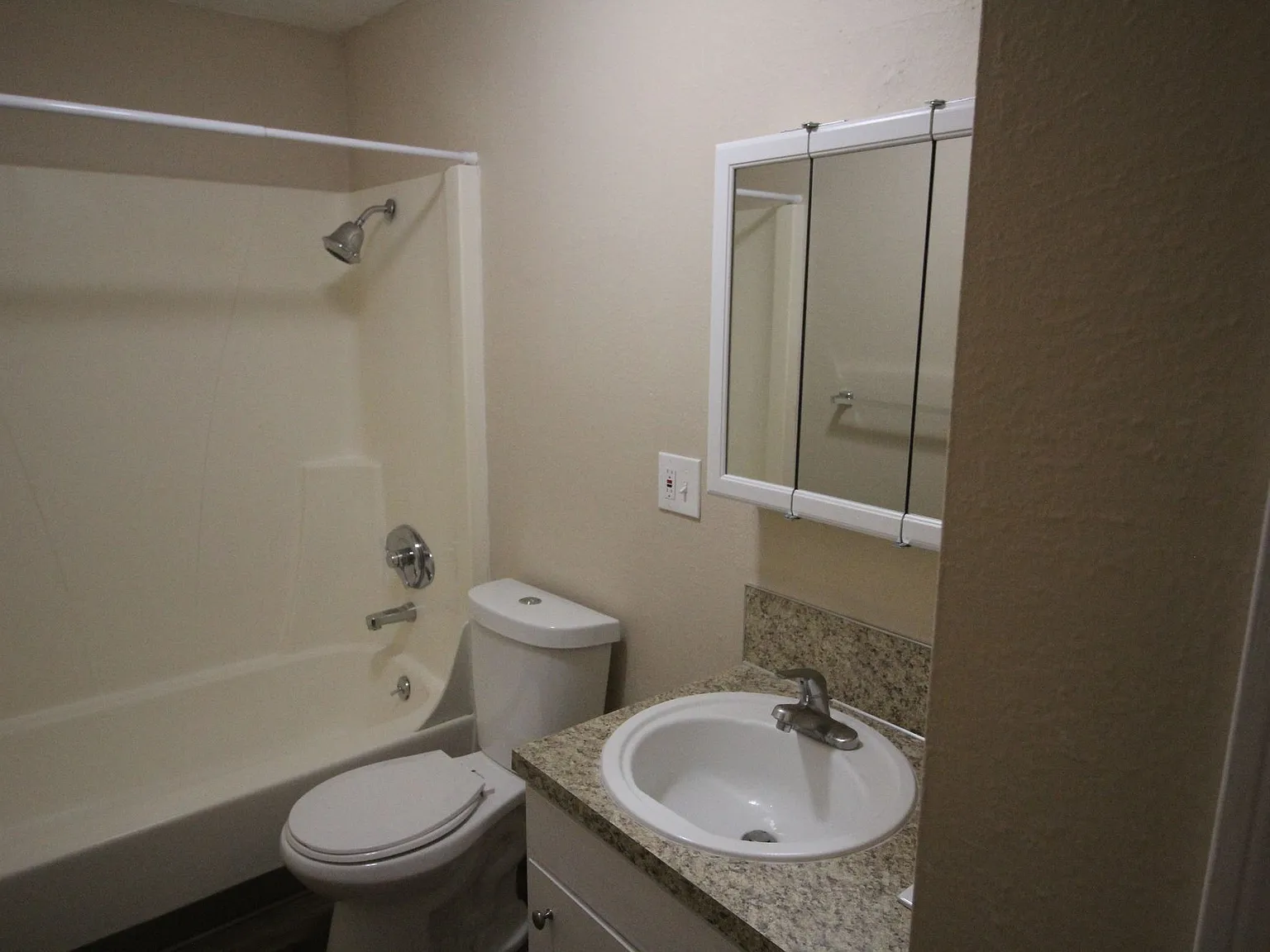 Regency Terrace — Photo 4