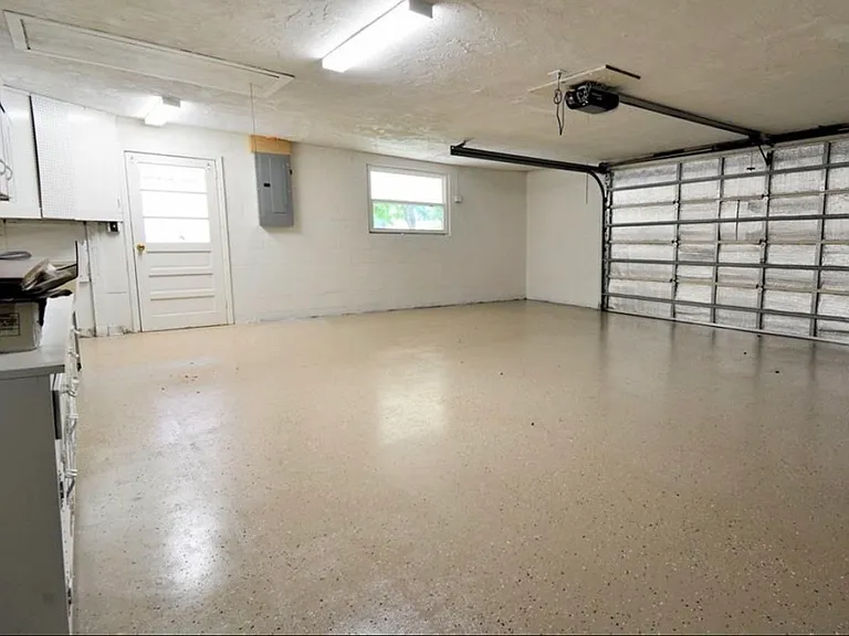 8504 Sunflower Ln — Photo 18