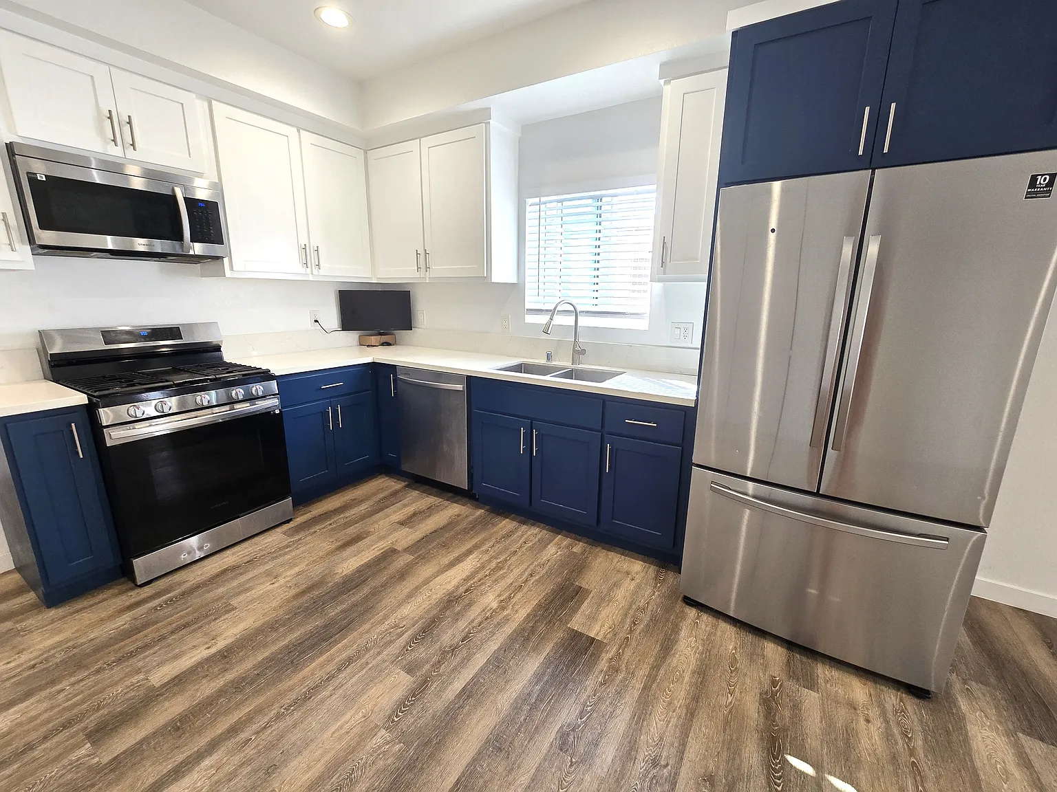 4 bed, 2.5 bath, 1700 sqft, $3,450 — Photo 3