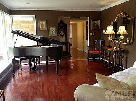 2nd image of 4116 Mendenhall Dr