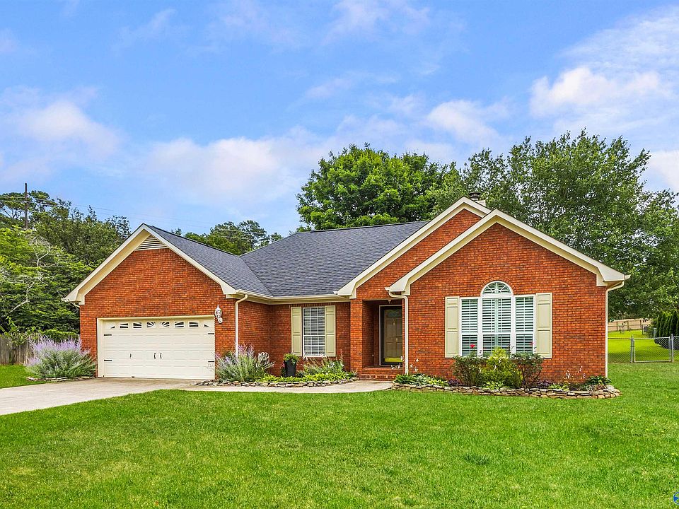 1st image of 108 Longleaf Ln