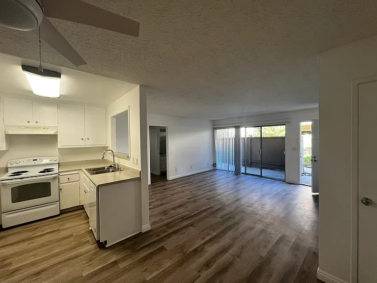 Beachwood Village Apartments — Photo 146
