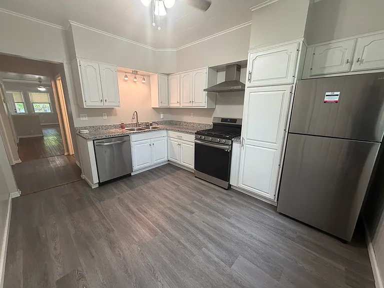 674 Richmond Ave #1 — Photo 11