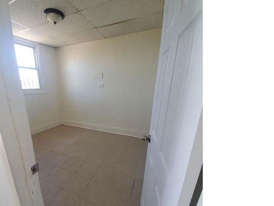 2nd image of 437 Grove St #6