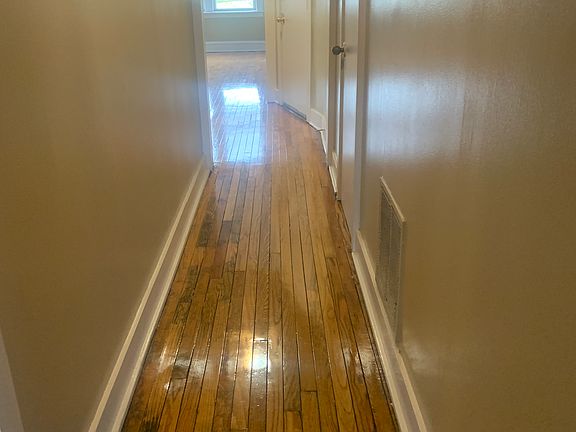 5th image of 1549 N Waller Ave #3