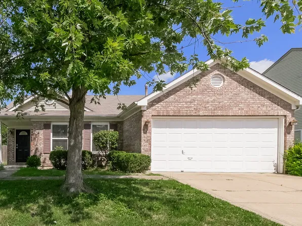 2282 Shadowbrook Dr, Plainfield, IN 46168