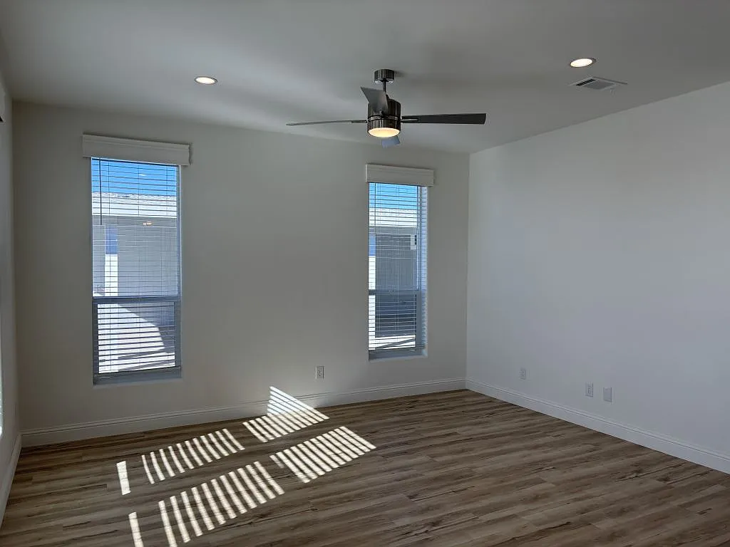 2 bed, 2.0 bath, 1179 sqft, $1,450 — Photo 3