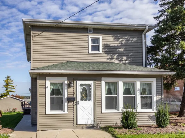 611 McCarthy St, Lemont, IL 60439
