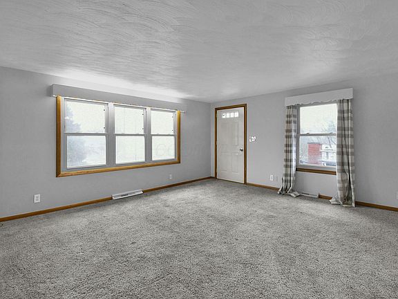5th image of 414 River St