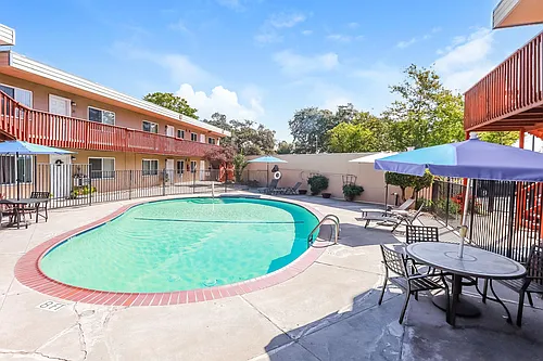 Monarch Apartments Photo 1