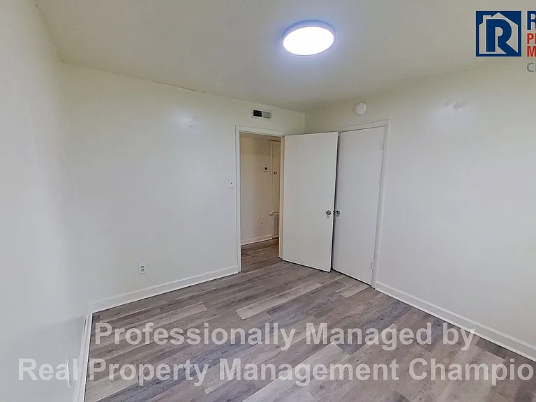 2909 Spaulding Dr — Photo 13