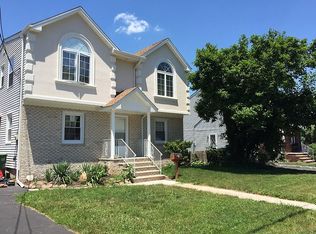 23 Chestnut St, Edison, NJ 08817