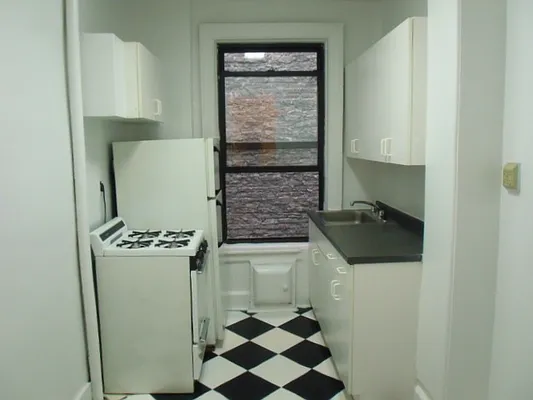 Rented by DSA Realty | media 42