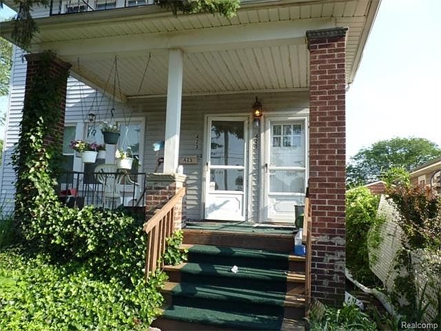 1st image of 423 North Dr