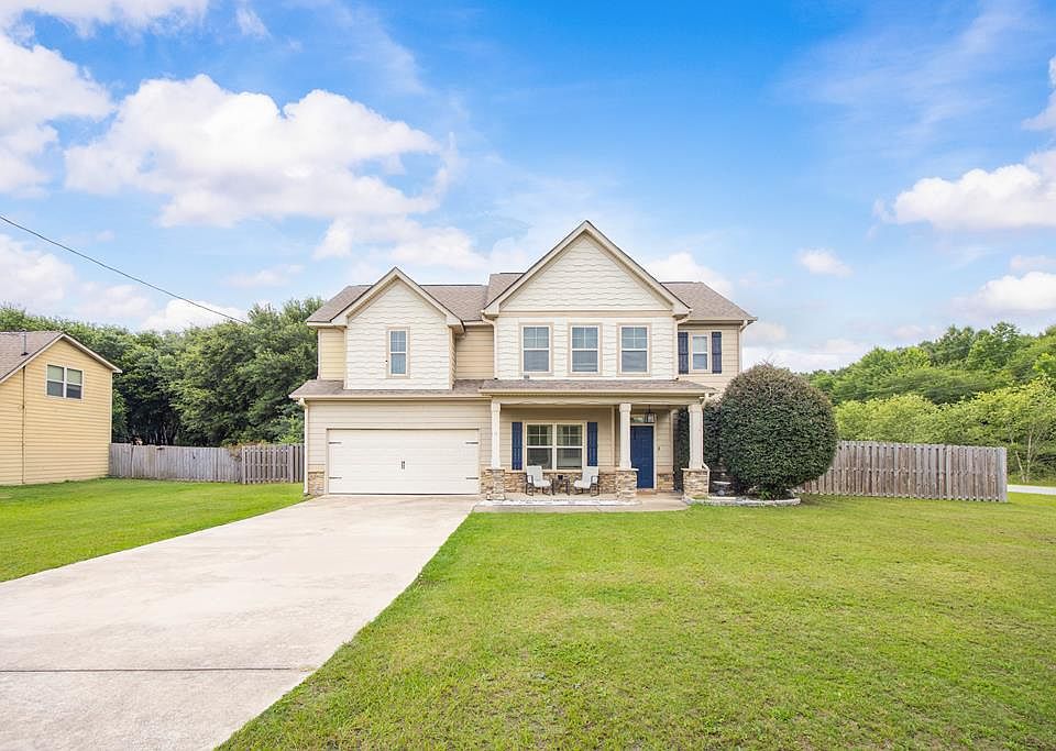 1st image of 9 Churchhill Dr