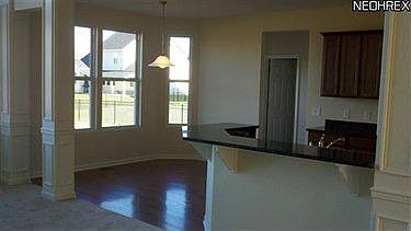 3rd image of 34687 Braemore Dr