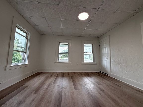 5th image of 44 Auburn St #2