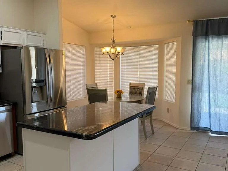 1181 W Chicago St — Photo 10