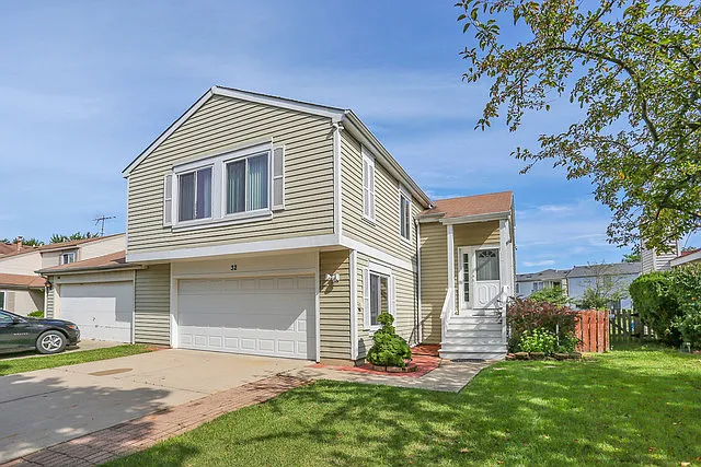 32 Buckingham Ln photo 1