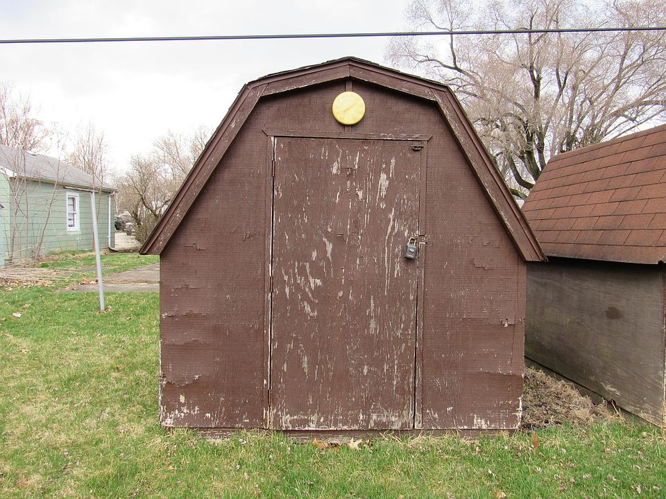 2nd image of 412 N Outer Dr #412