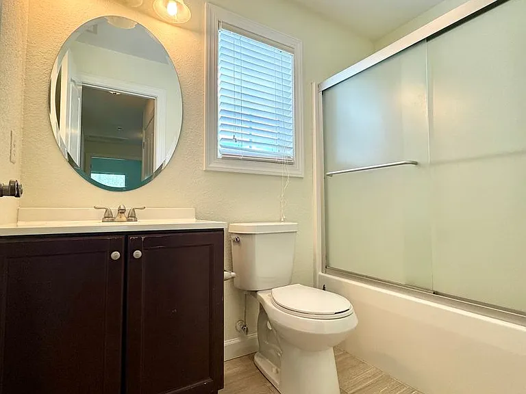 113 Crocker St — Photo 28