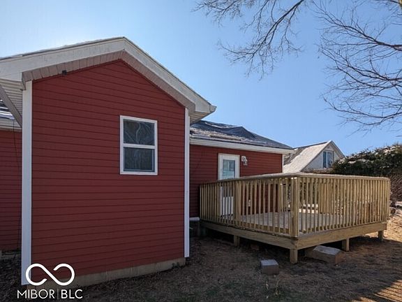3rd image of 450 W Douglas St