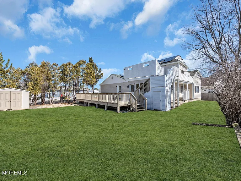 101 Clearwater Dr — Photo 5