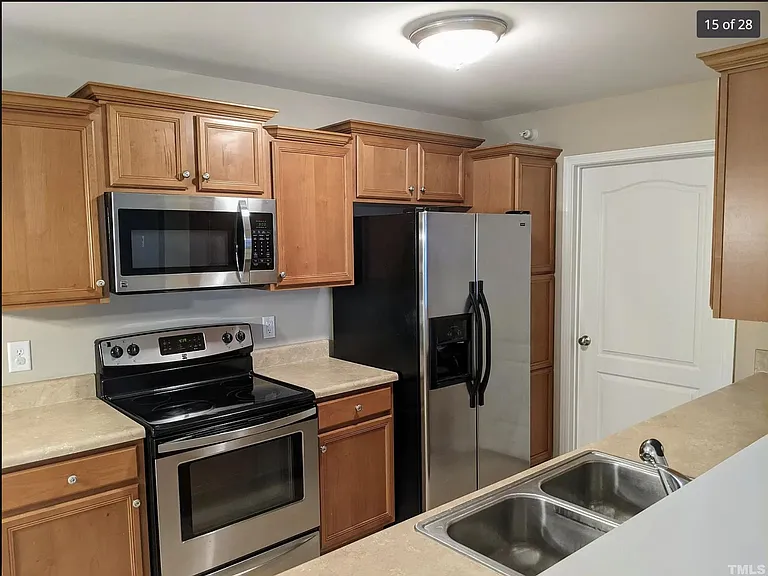 1316 Kershaw Loop #216 — Photo 14