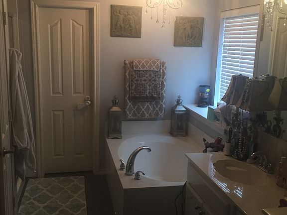 4th image of 5612 Cottage Dr