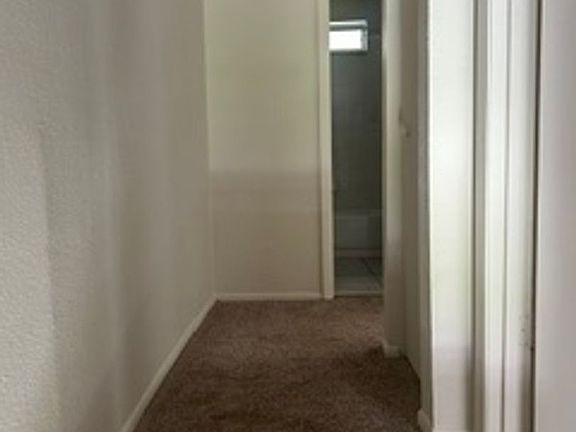 5th image of 10559 Chalmer St