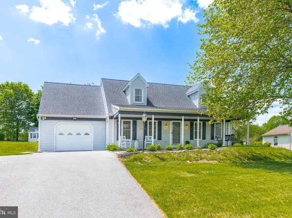 462 Red Rose Dr, Manheim, PA 17545