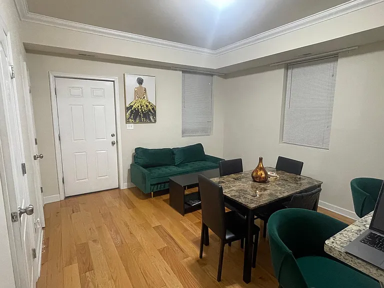 4257 Brooks St NE — Photo 6